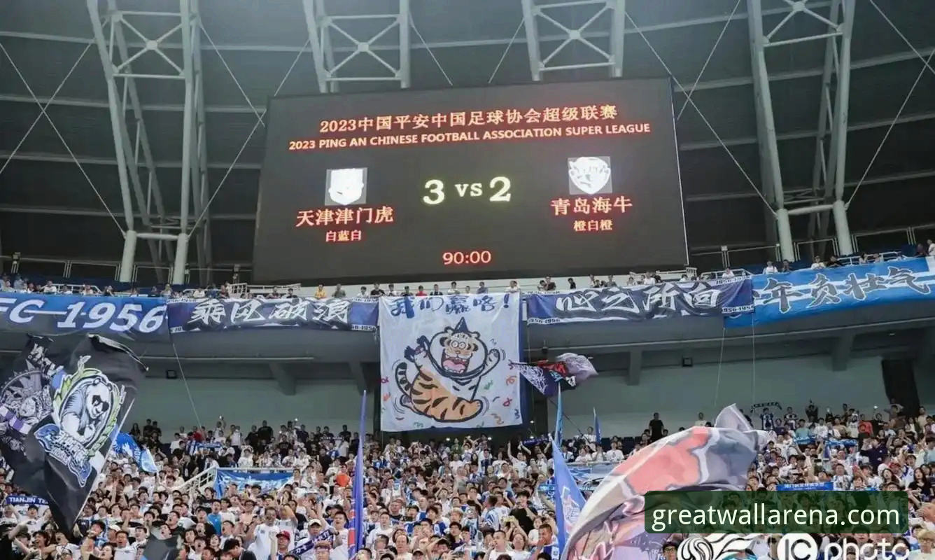 青岛海牛3-1上海海港：13年等待vs一触即发，降级区逆袭背后的战术博弈